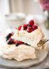 Aussie pavlova dessert 